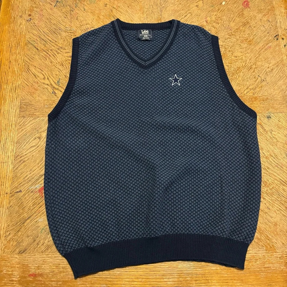 Vintage 1990s Lee Sport Dallas Cowboys Sweater Vest V-Neck Navy Blue Size XL - Picture 1 of 6